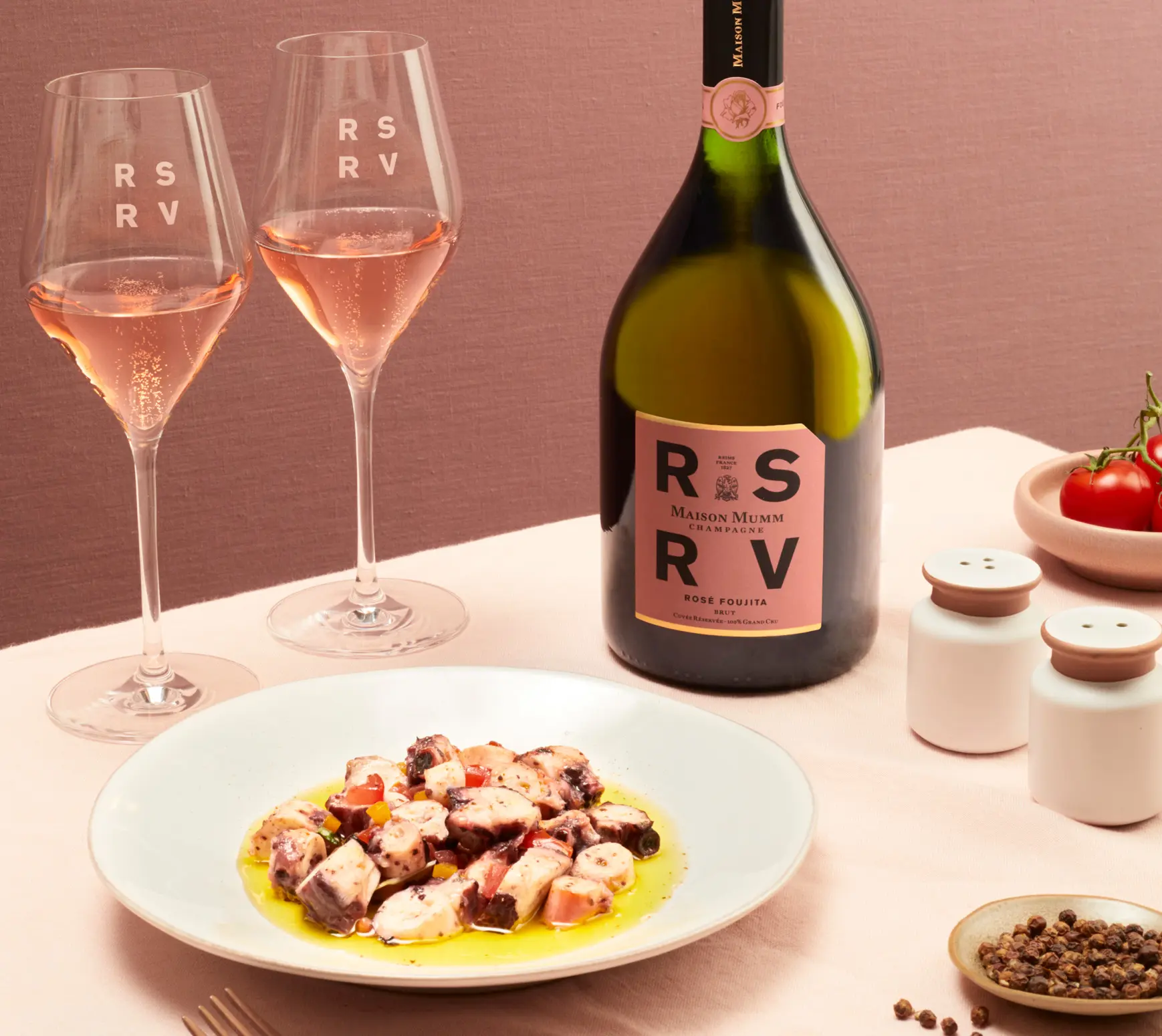 L'accord étonnant d'un poulpe mariné à la provençale avec la cuvée RSRV rosé Foujita.
