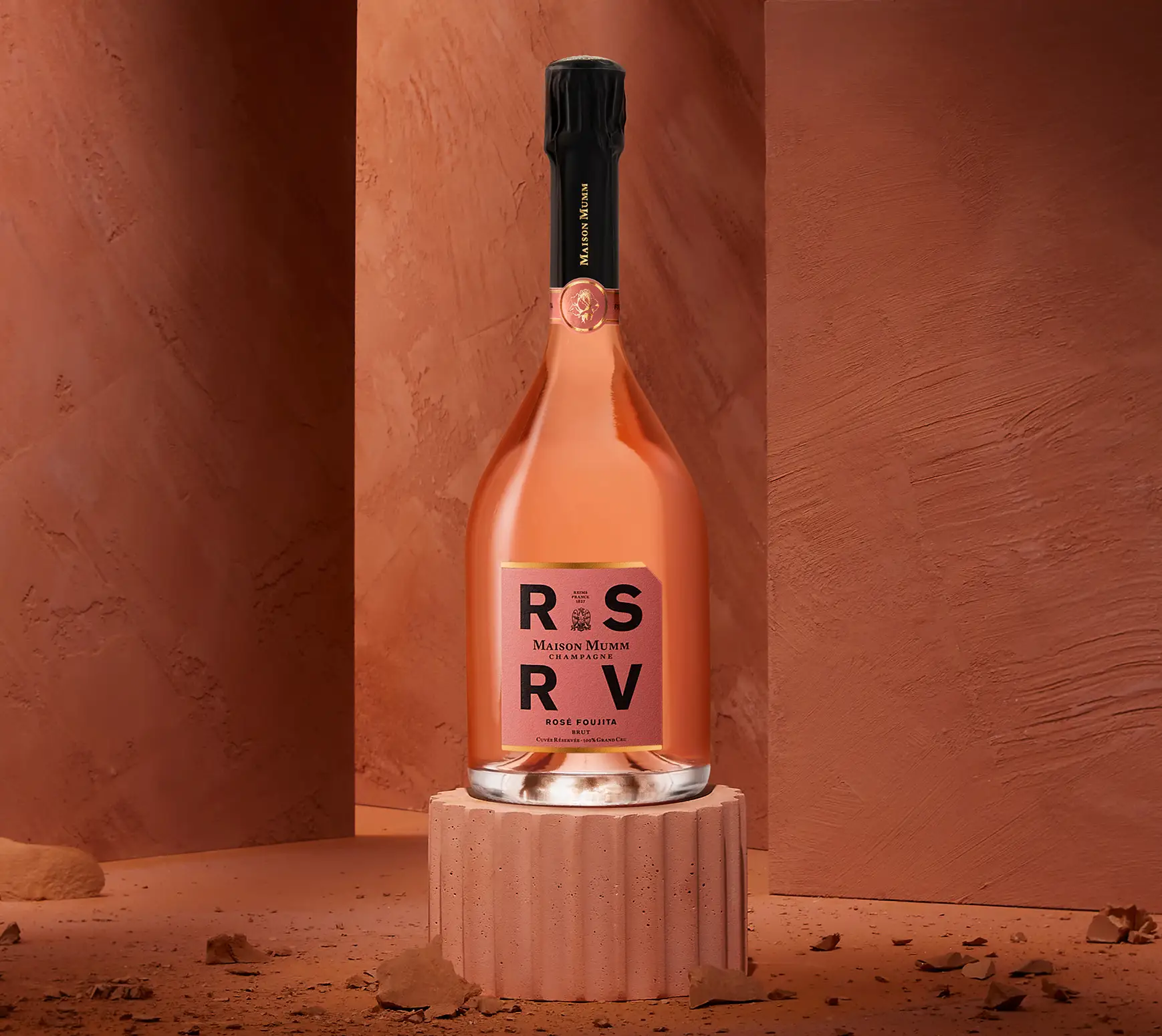 Fouijita RSRV champagne rosé - vue face - lifestyle visual