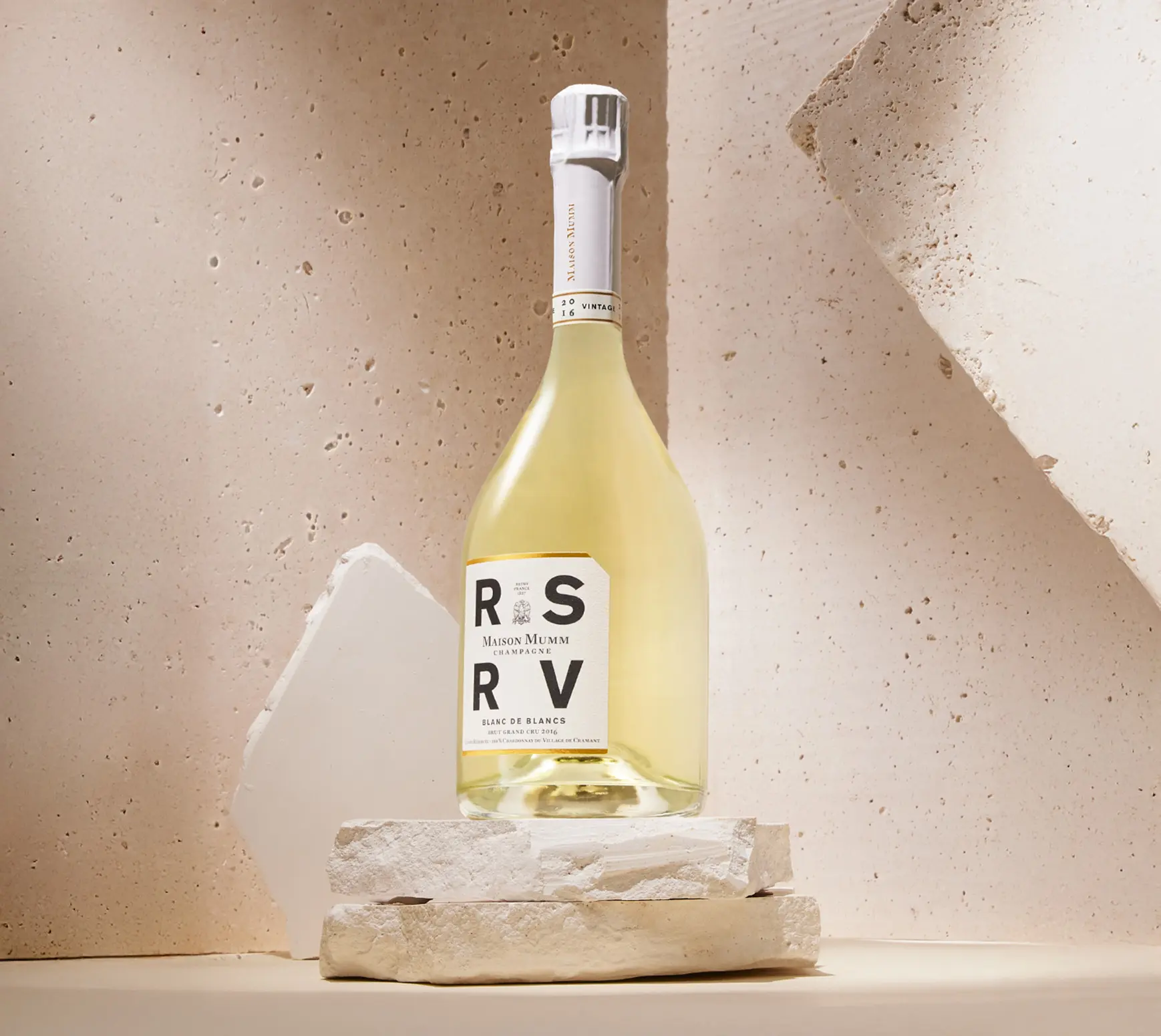 Blanc de Blancs champagne RSRV 2016 - visuel lifestyle vue 180°
